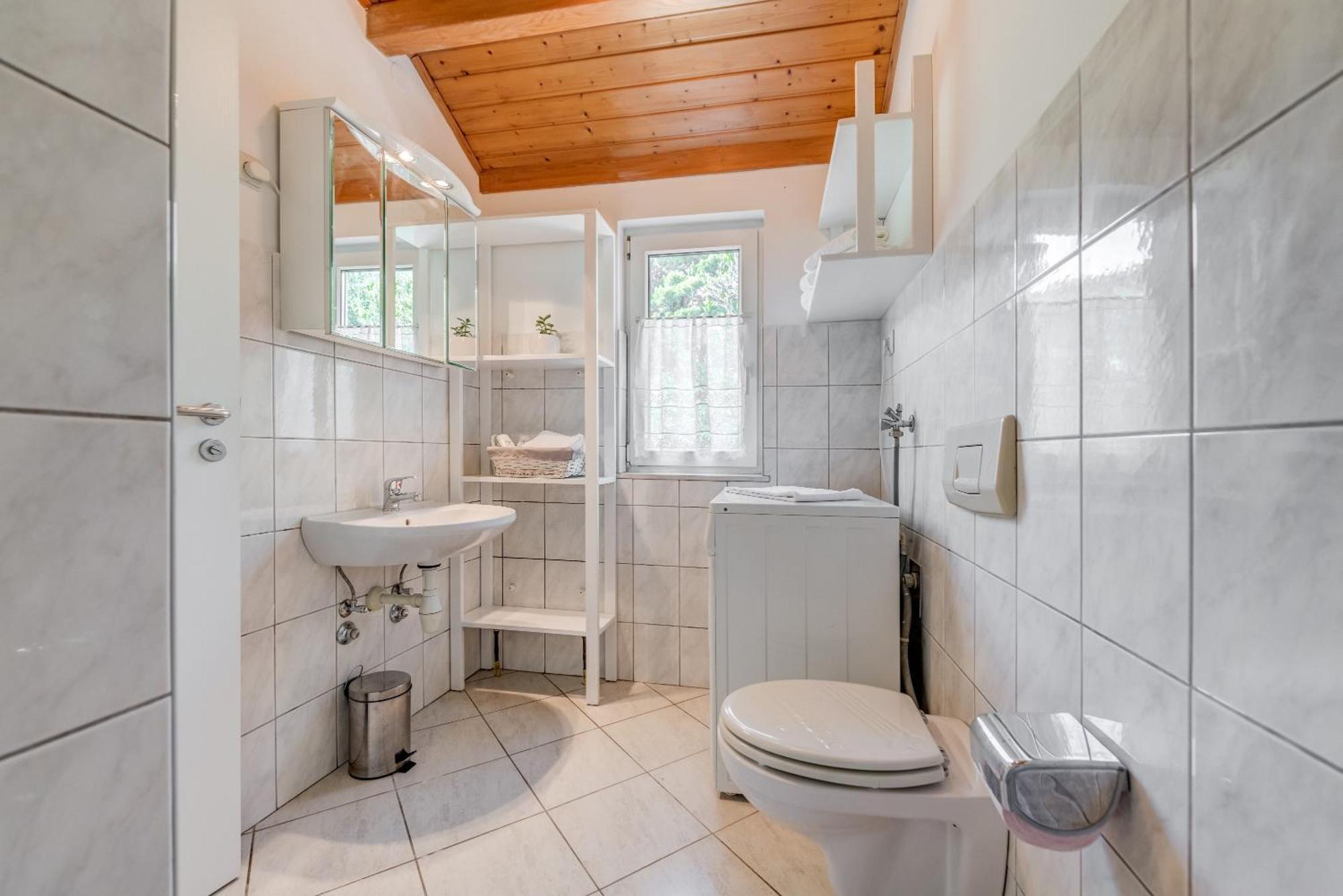 Beachfront Apartment Milan, With Balcony Σπλιτ Εξωτερικό φωτογραφία