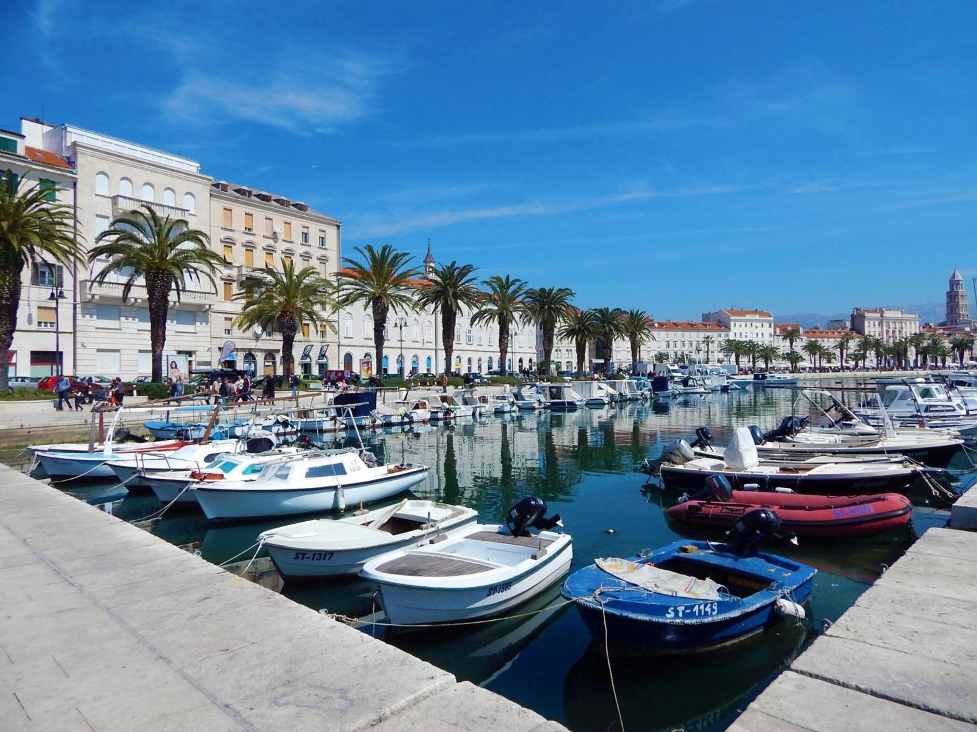 Beachfront Apartment Milan, With Balcony Σπλιτ Εξωτερικό φωτογραφία